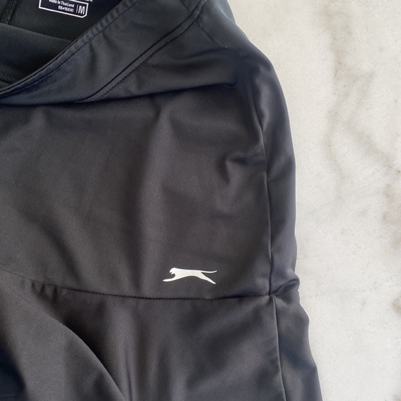 Black casual skirt with black built in shorts. Flounce bottom for added flair - Picture 4 of 5